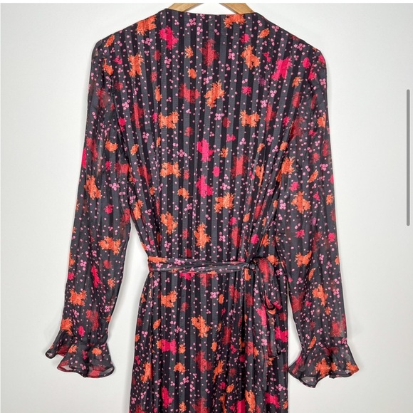 DONATED @styleandsoul. - Picture 9 of 12